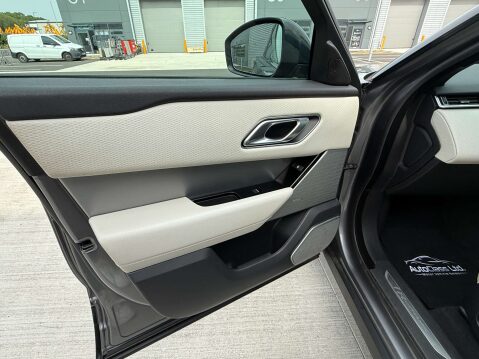 Land Rover Range Rover Velar 2.0 Range Rover Velar R-Dynamic SE D240 Auto 4WD 5dr 38