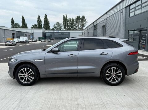 Jaguar F-Pace 2.0 F-PACE R-Sport AWD D Auto 4WD 5dr 9