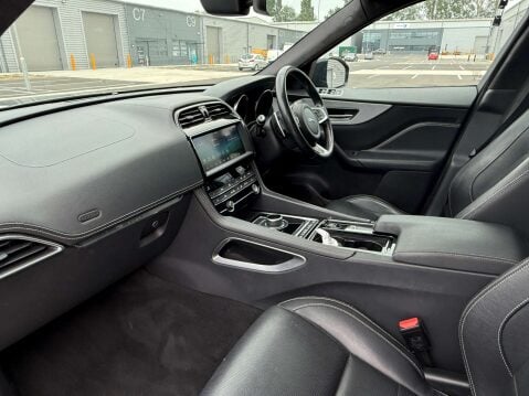 Jaguar F-Pace 2.0 F-PACE R-Sport AWD D Auto 4WD 5dr 23