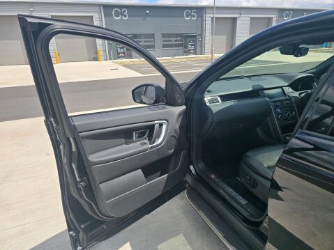 Land Rover Discovery Sport 2.0 Discovery Sport Landmark TD4 Auto 4WD 5dr 29