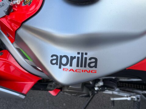 Aprilia Tuono 660 0.7 Tuono 660 11