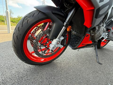 Aprilia Tuono 660 0.7 Tuono 660 26