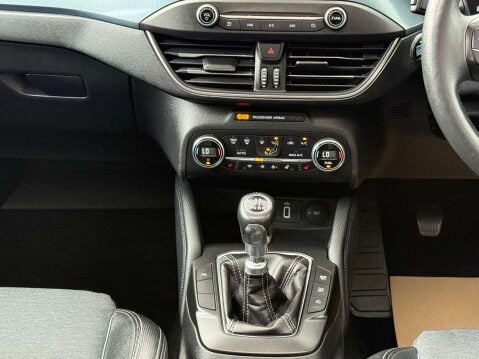 Ford Focus 1.0 Focus Active X 5dr 28