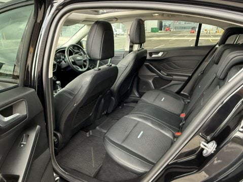 Ford Focus 1.0 Focus Active X 5dr 31