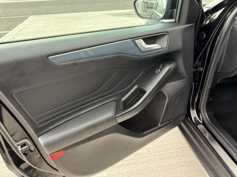 Ford Focus 1.0 Focus Active X 5dr 32