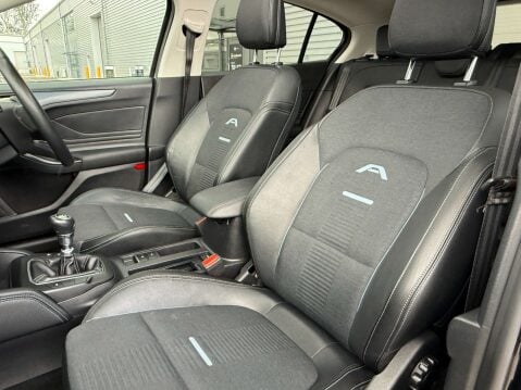 Ford Focus 1.0 Focus Active X 5dr 34