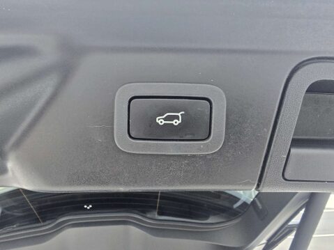 Land Rover Range Rover Velar 2.0 Range Rover Velar R-Dynamic SE D180 Auto 4WD 5dr 35