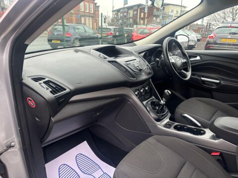 Ford Kuga 2.0 TDCi Zetec 2WD Euro 5 5dr 11