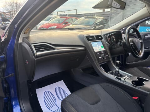 Ford Mondeo 2.0 TDCi Titanium Euro 6 (s/s) 5dr 9