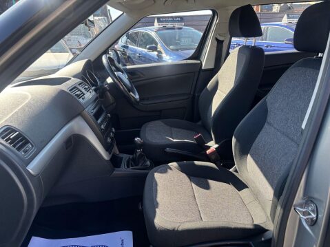 Skoda Yeti 2.0 TDI S Euro 5 5dr 23
