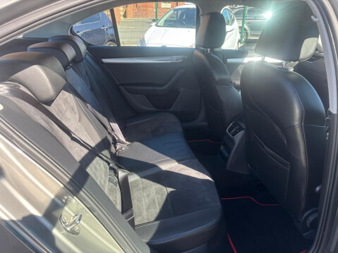 Skoda Octavia 1.4 TSI Elegance Euro 5 (s/s) 5dr 12