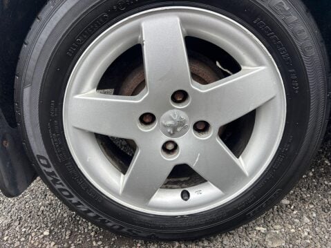 Peugeot 207 1.4 Sportium Euro 5 3dr 20