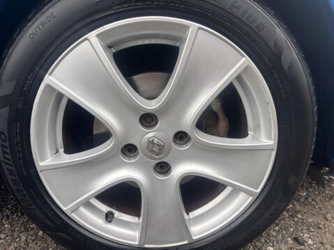 Renault Clio 1.5 dCi Dynamique MediaNav Euro 5 (s/s) 5dr 23