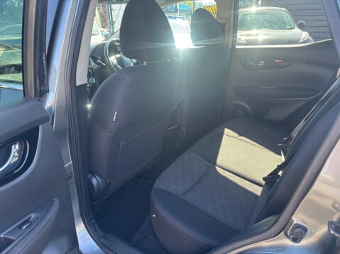 Nissan Qashqai 1.2 DIG-T Acenta Premium 2WD Euro 5 (s/s) 5dr 17