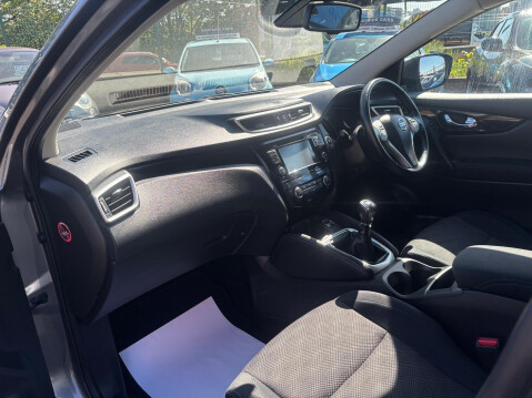 Nissan Qashqai 1.2 DIG-T Acenta Premium 2WD Euro 5 (s/s) 5dr 18