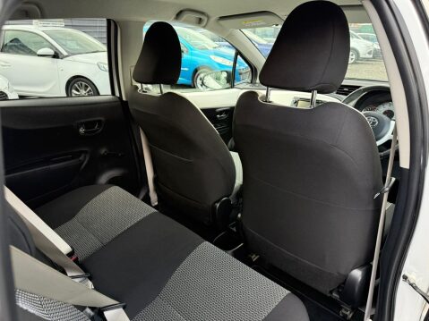 Toyota Yaris 1.33 Dual VVT-i Trend Euro 5 5dr 17