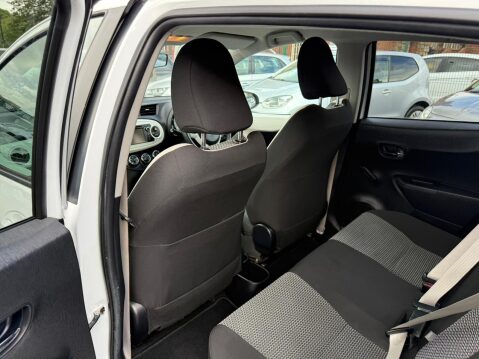 Toyota Yaris 1.33 Dual VVT-i Trend Euro 5 5dr 18