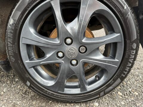 Toyota Yaris 1.33 Dual VVT-i Trend Euro 5 5dr 24