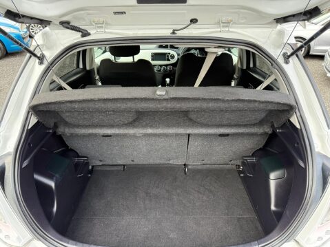 Toyota Yaris 1.33 Dual VVT-i Trend Euro 5 5dr 27