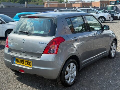 Suzuki Swift 1.5 GLX 5dr 8