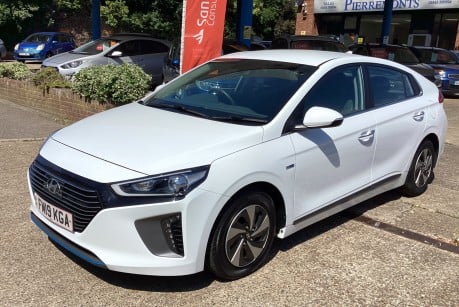 Hyundai IONIQ PREMIUM MHEV AUTOMATIC 1