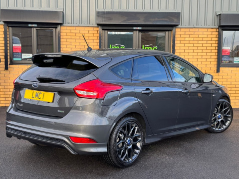 Ford Focus 1.0T EcoBoost ST-Line Euro 6 (s/s) 5dr 14