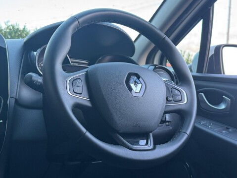 Renault Clio 0.9 TCe Iconic Euro 6 (s/s) 5dr 40