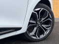 Renault Clio 0.9 TCe Iconic Euro 6 (s/s) 5dr 15