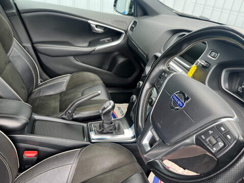 Volvo V40 1.6 D2 R-Design Nav Euro 5 (s/s) 5dr 4