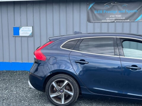 Volvo V40 1.6 D2 R-Design Nav Euro 5 (s/s) 5dr 21