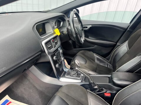 Volvo V40 1.6 D2 R-Design Nav Euro 5 (s/s) 5dr 28