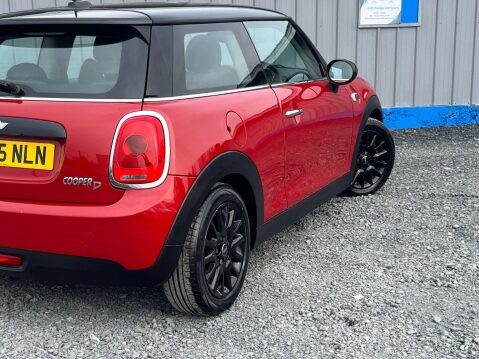 Mini Hatch 1.5 Cooper D Auto Euro 6 (s/s) 3dr 27