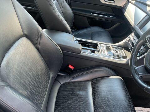 Jaguar XF 2.0d Prestige Auto Euro 6 (s/s) 4dr 5