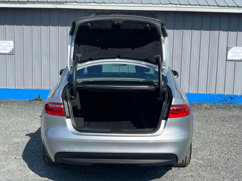 Jaguar XF 2.0d Prestige Auto Euro 6 (s/s) 4dr 9