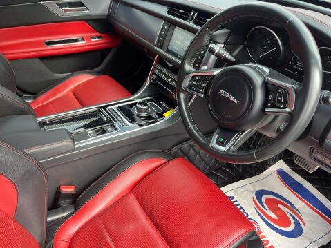 Jaguar XF 2.0d R-Sport Auto Euro 6 (s/s) 4dr 34