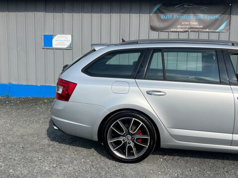 Skoda Octavia 2.0 TFSI vRS Euro 6 (s/s) 5dr (SNav) 22