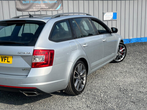 Skoda Octavia 2.0 TFSI vRS Euro 6 (s/s) 5dr (SNav) 27