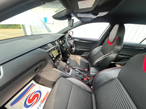 Skoda Octavia 2.0 TFSI vRS Euro 6 (s/s) 5dr (SNav) 42