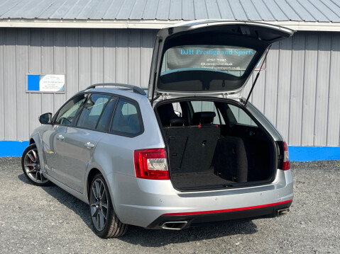 Skoda Octavia 2.0 TFSI vRS Euro 6 (s/s) 5dr (SNav) 57