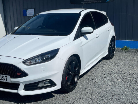 Ford Focus 2.0 TDCi ST-3 Euro 6 (s/s) 5dr 54