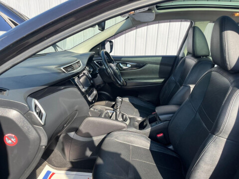 Nissan Qashqai 1.5 dCi Tekna 2WD Euro 5 (s/s) 5dr 28