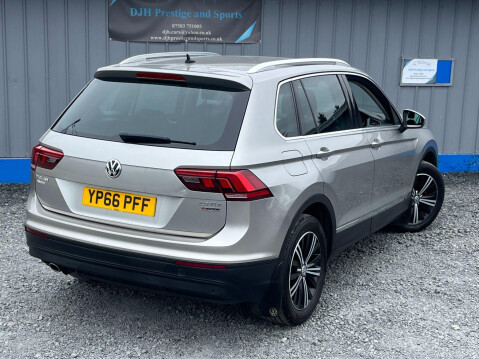 Volkswagen Tiguan 2.0 TDI BlueMotion Tech SE Navigation 4Motion Euro 6 (s/s) 5dr 39