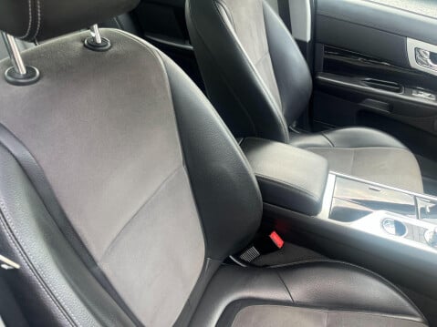 Jaguar XF 2.2d Sport Auto Euro 5 (s/s) 4dr 34