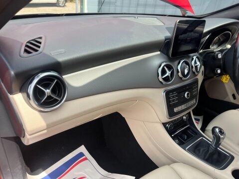 Mercedes-Benz GLA 2.1 GLA200d Sport Euro 6 (s/s) 5dr 4