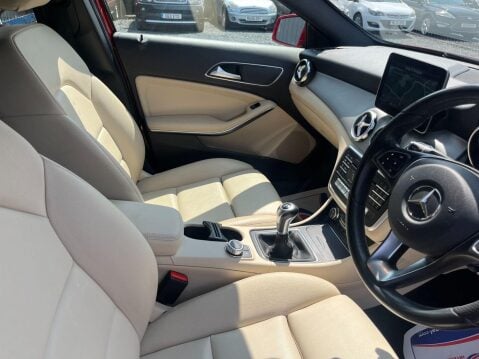 Mercedes-Benz GLA 2.1 GLA200d Sport Euro 6 (s/s) 5dr 38