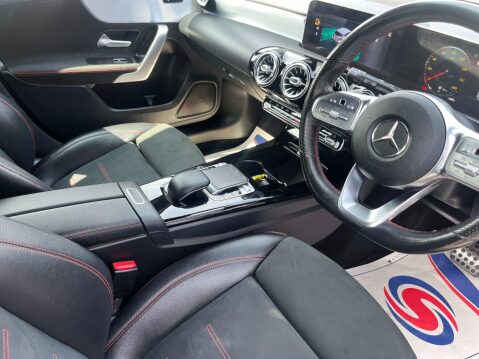 Mercedes-Benz A Class 1.3 A200 AMG Line (Premium) 7G-DCT Euro 6 (s/s) 5dr 43