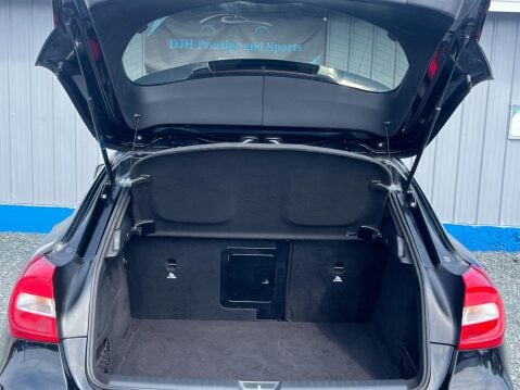 Mercedes-Benz GLA 2.0 GLA250 AMG Line 7G-DCT 4MATIC Euro 6 (s/s) 5dr 50