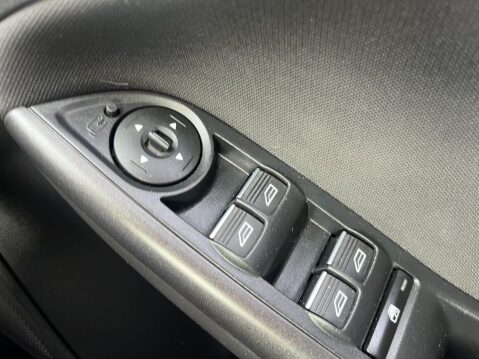 Ford Focus 2.0 TDCi Zetec S Black Edition Euro 6 (s/s) 5dr 37