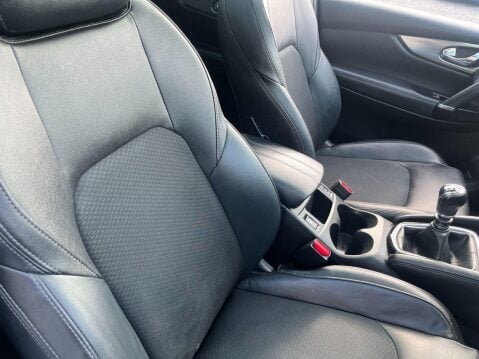 Nissan Qashqai 1.6 dCi Tekna Euro 6 (s/s) 5dr 37