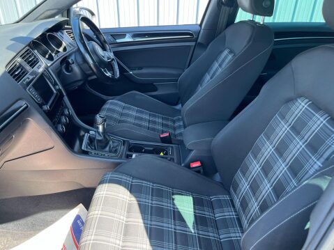 Volkswagen Golf 2.0 TDI BlueMotion Tech GTD Euro 6 (s/s) 5dr 5